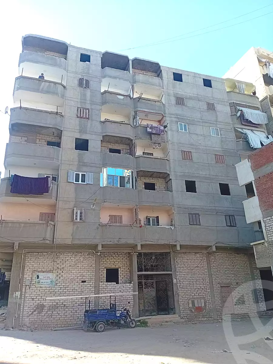 https://aqarmap.com.eg/ar/listing/7010886-for-sale-alexandria-al-agamy-el-hanouvel