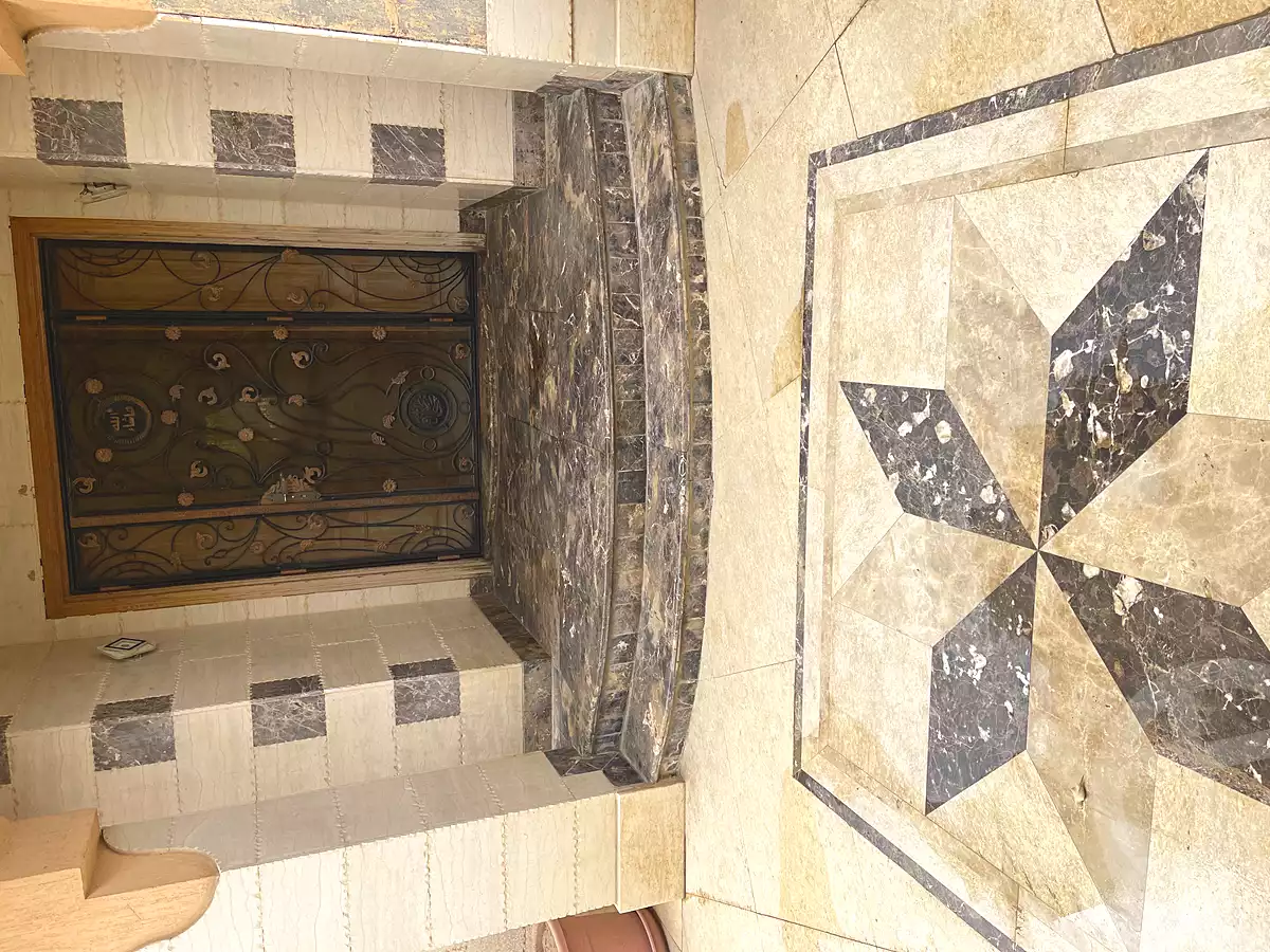 https://aqarmap.com.eg/en/listing/7011391-for-sale-cairo-new-cairo-compounds-les-rois