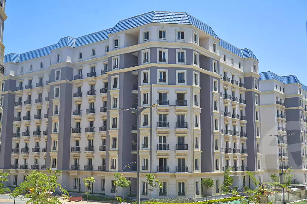 https://aqarmap.com.eg/ar/listing/7011436-for-sale-north-coast-new-alamein-mntj-t-l-lmyn-ljdyd-kmbwnd-mzryn