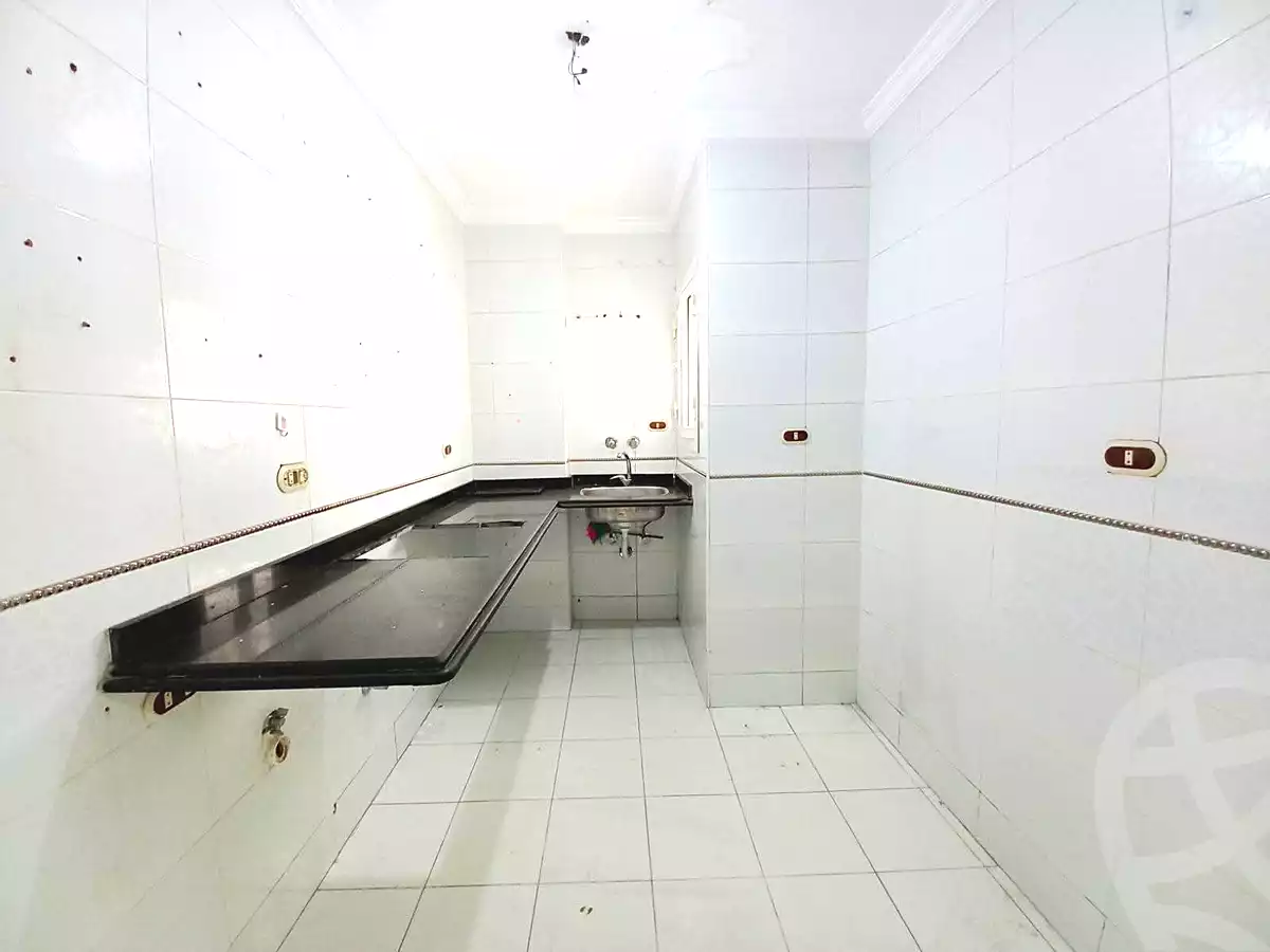 https://aqarmap.com.eg/ar/listing/7011610-for-sale-alexandria-sydy-bshr-sydy-bshr-bhry-sidi-beshr-mosque-st