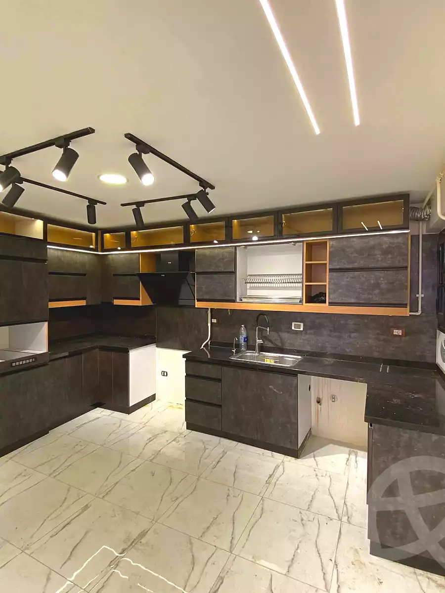 https://aqarmap.com.eg/ar/listing/7012449-for-sale-alexandria-al-agamy-lbytsh-bianchiii