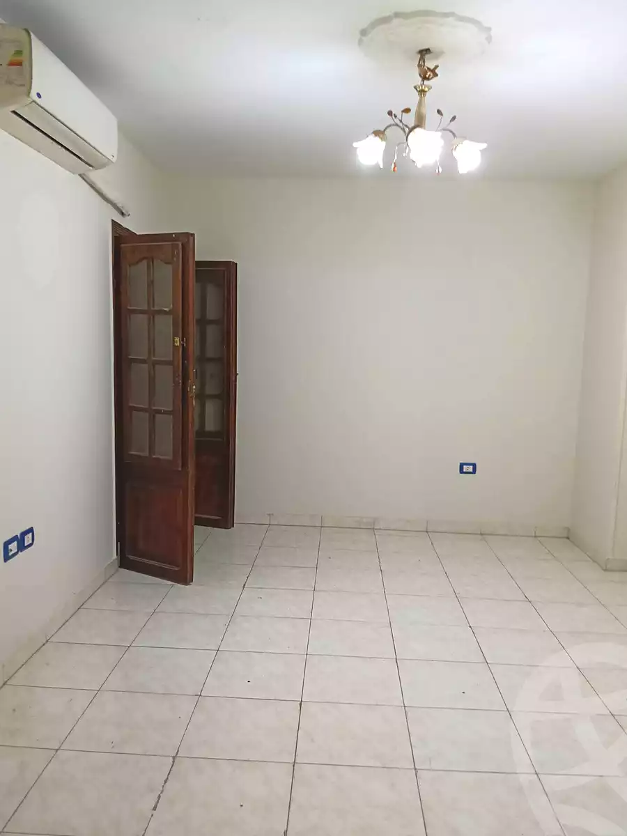 https://aqarmap.com.eg/en/listing/7012804-for-rent-cairo-ain-shams-jsr-lswys