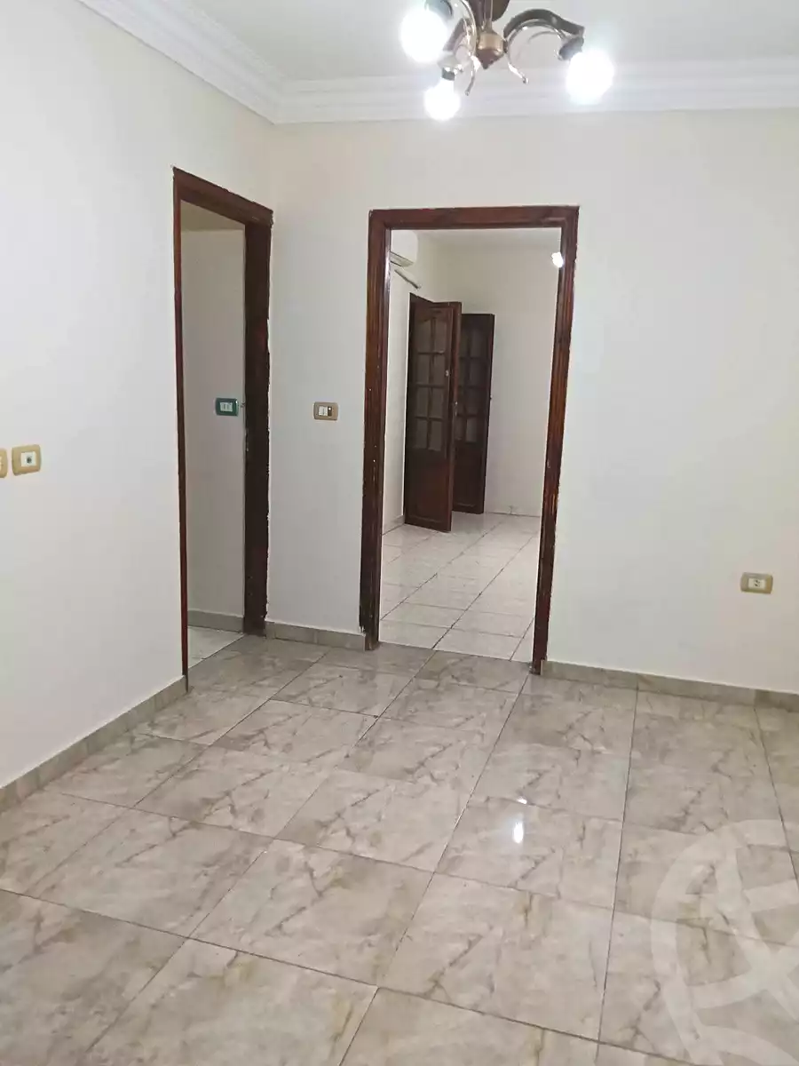 https://aqarmap.com.eg/en/listing/7012804-for-rent-cairo-ain-shams-jsr-lswys