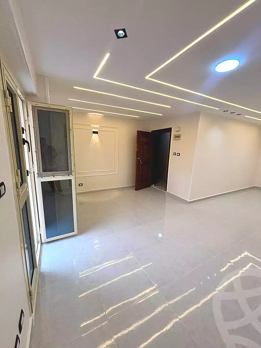 https://aqarmap.com.eg/ar/listing/7014067-for-sale-alexandria-sydy-bshr-sydy-bshr-bhry-amr-el-nogomy-st