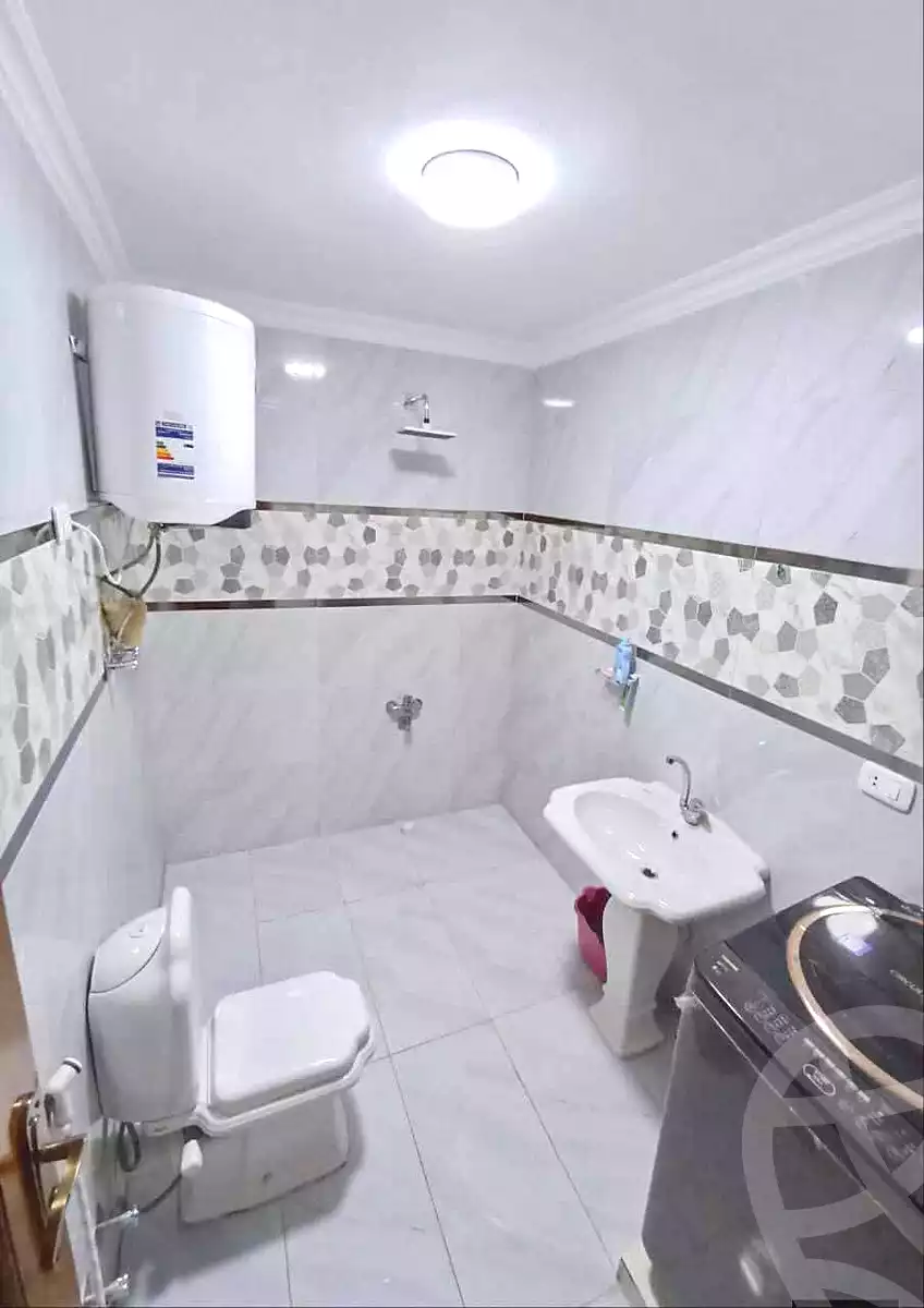https://aqarmap.com.eg/en/listing/7014321-for-sale-cairo-ain-shams-ahmed-esmat-st
