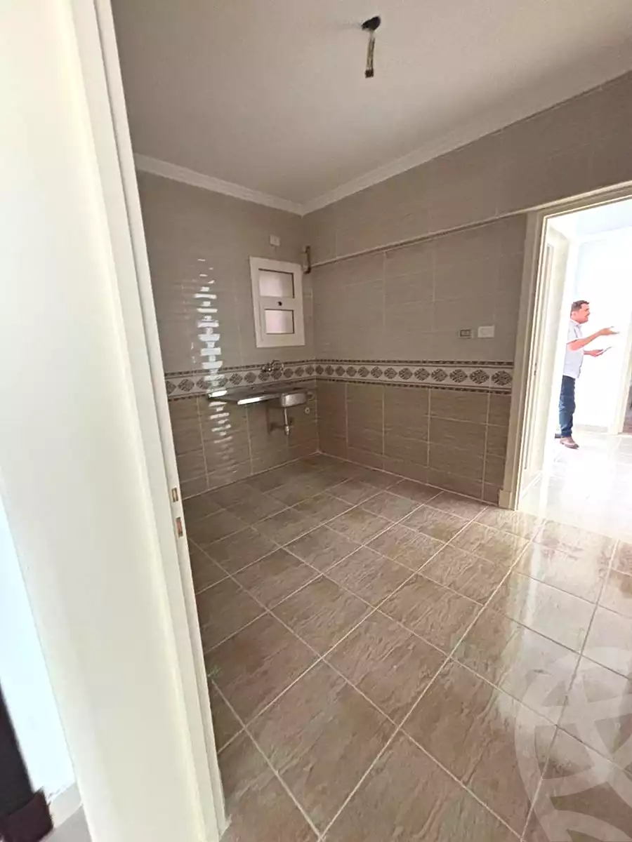 https://aqarmap.com.eg/ar/listing/7014710-for-rent-cairo-new-cairo-lrhb-city-phase-7