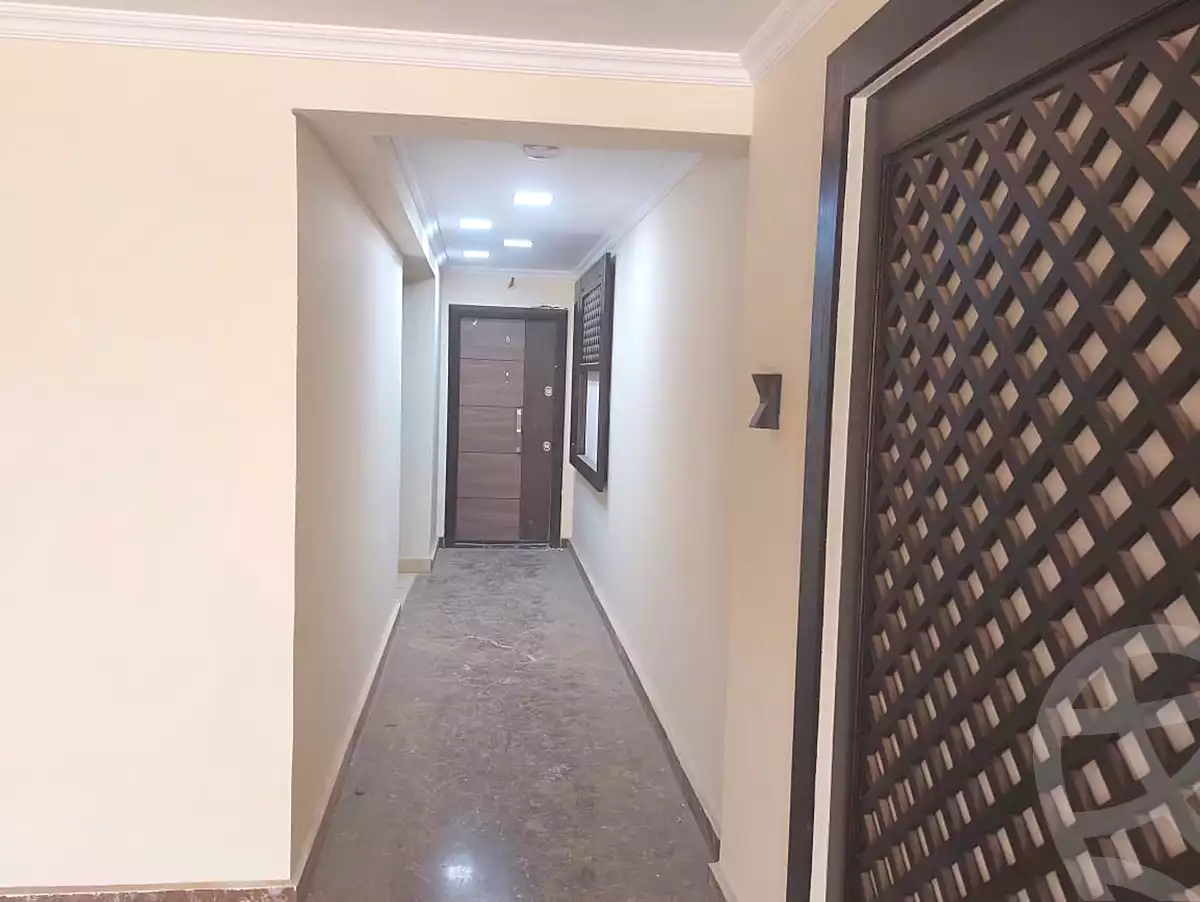 https://aqarmap.com.eg/en/listing/7014782-for-sale-cairo-el-shorouk-compounds-maadi-view