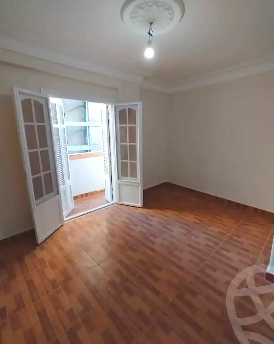 https://aqarmap.com.eg/en/listing/7015226-for-sale-alexandria-lsywf-el-falki