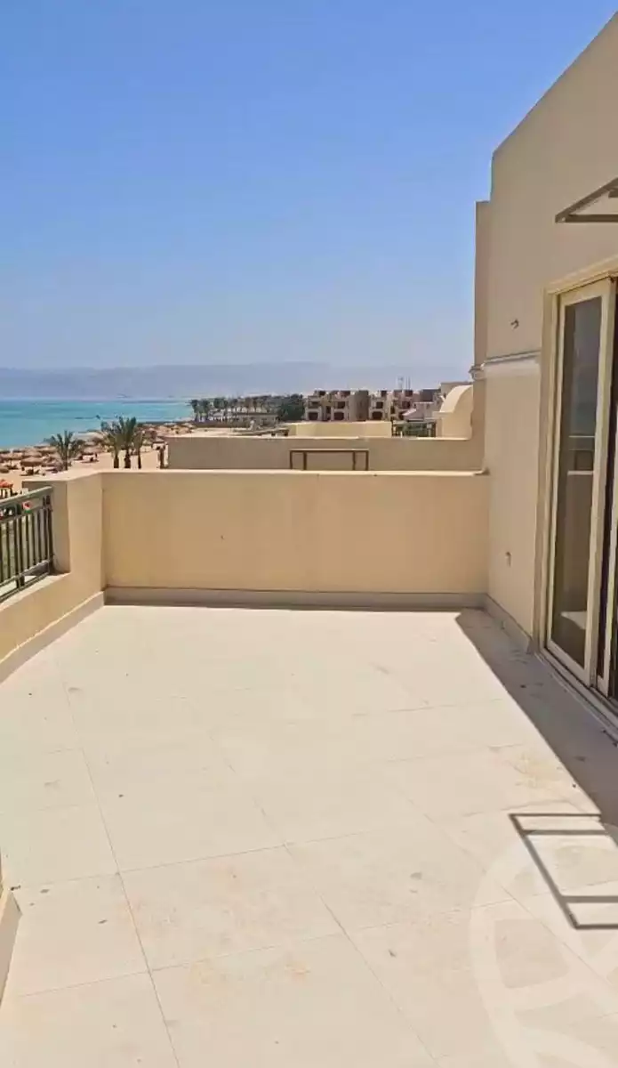 https://aqarmap.com.eg/en/listing/7015351-for-sale-ain-elsokhna-resorts-lsyryn-blm-bytsh