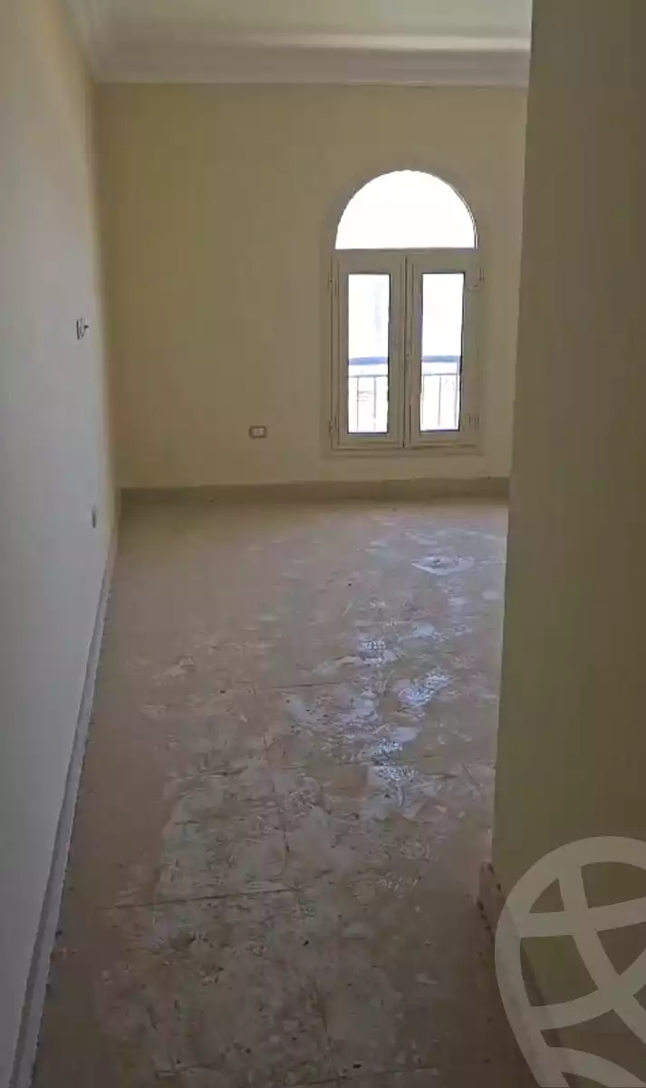 https://aqarmap.com.eg/en/listing/7015351-for-sale-ain-elsokhna-resorts-lsyryn-blm-bytsh