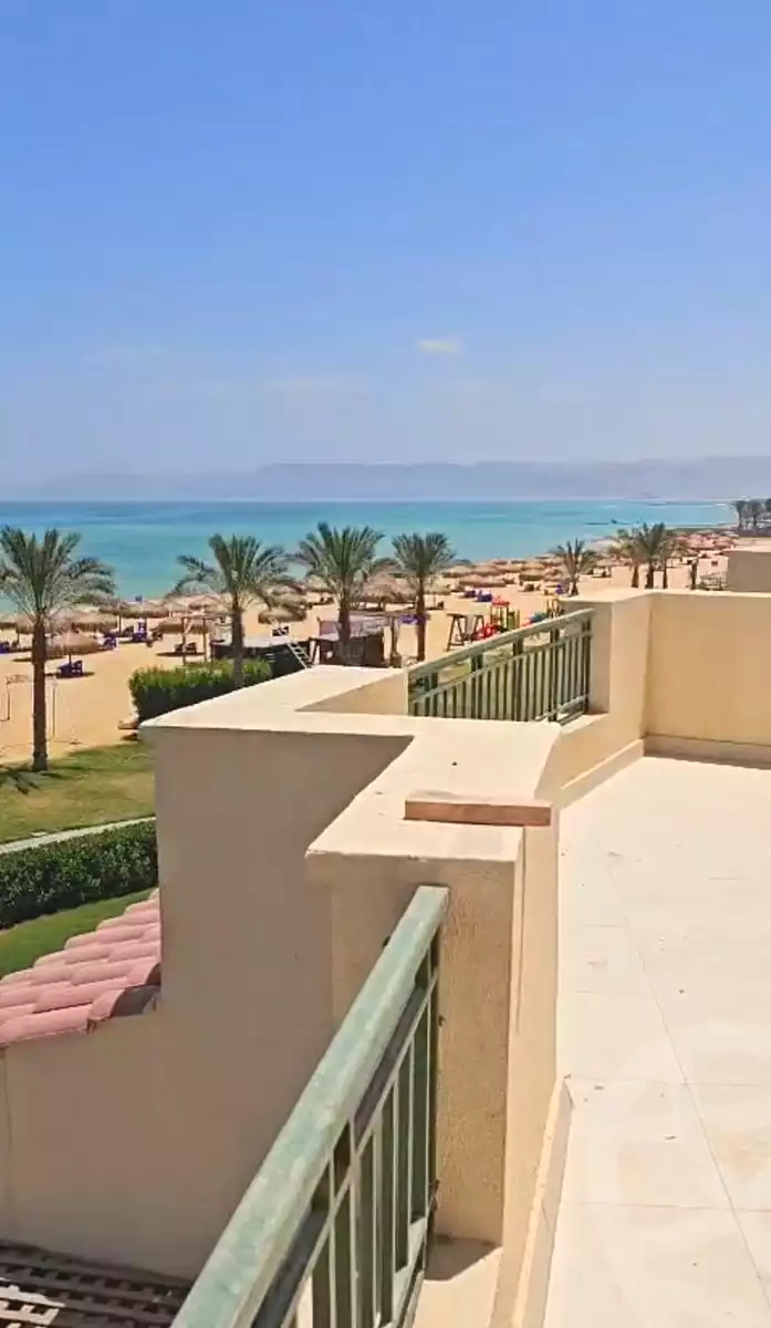 https://aqarmap.com.eg/en/listing/7015351-for-sale-ain-elsokhna-resorts-lsyryn-blm-bytsh