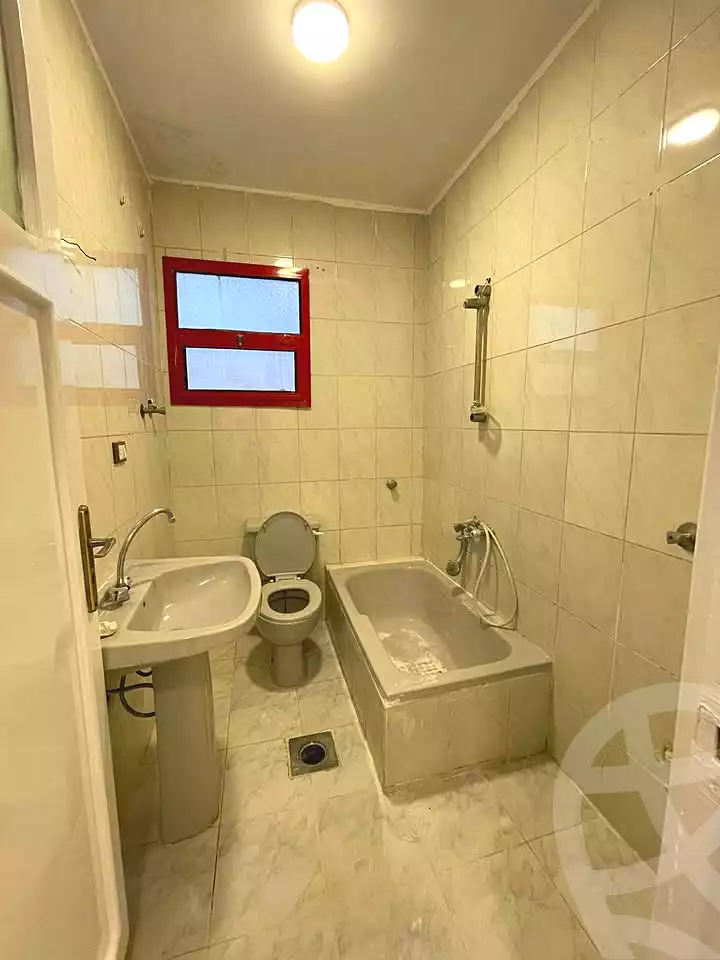 https://aqarmap.com.eg/en/listing/7015619-for-sale-alexandria-al-agamy-shataa-el-nakheel