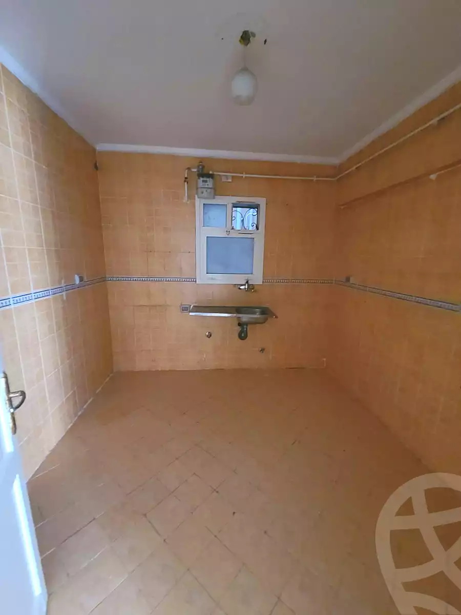 https://aqarmap.com.eg/ar/listing/7015694-for-rent-cairo-new-cairo-lrhb-city-phase-8