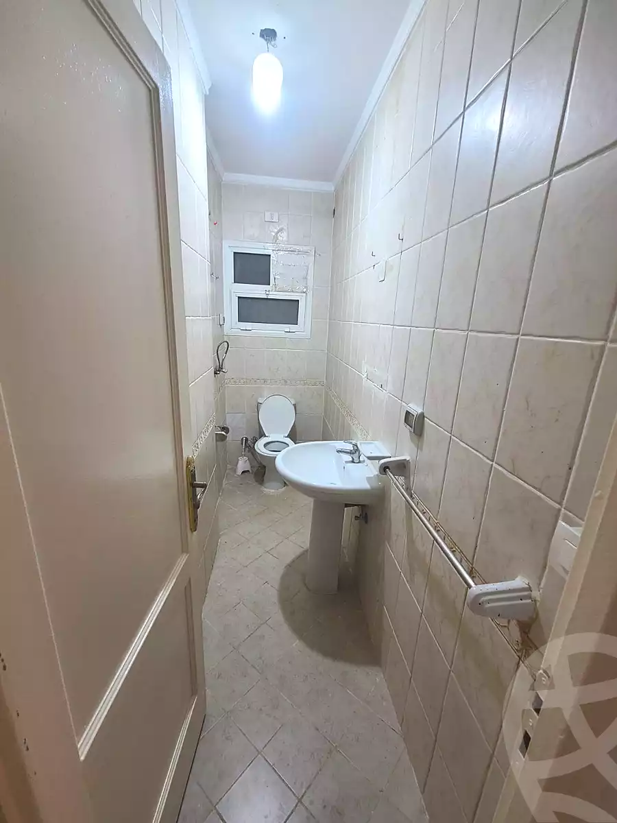 https://aqarmap.com.eg/ar/listing/7015698-for-sale-cairo-new-cairo-lrhb-city-phase-8