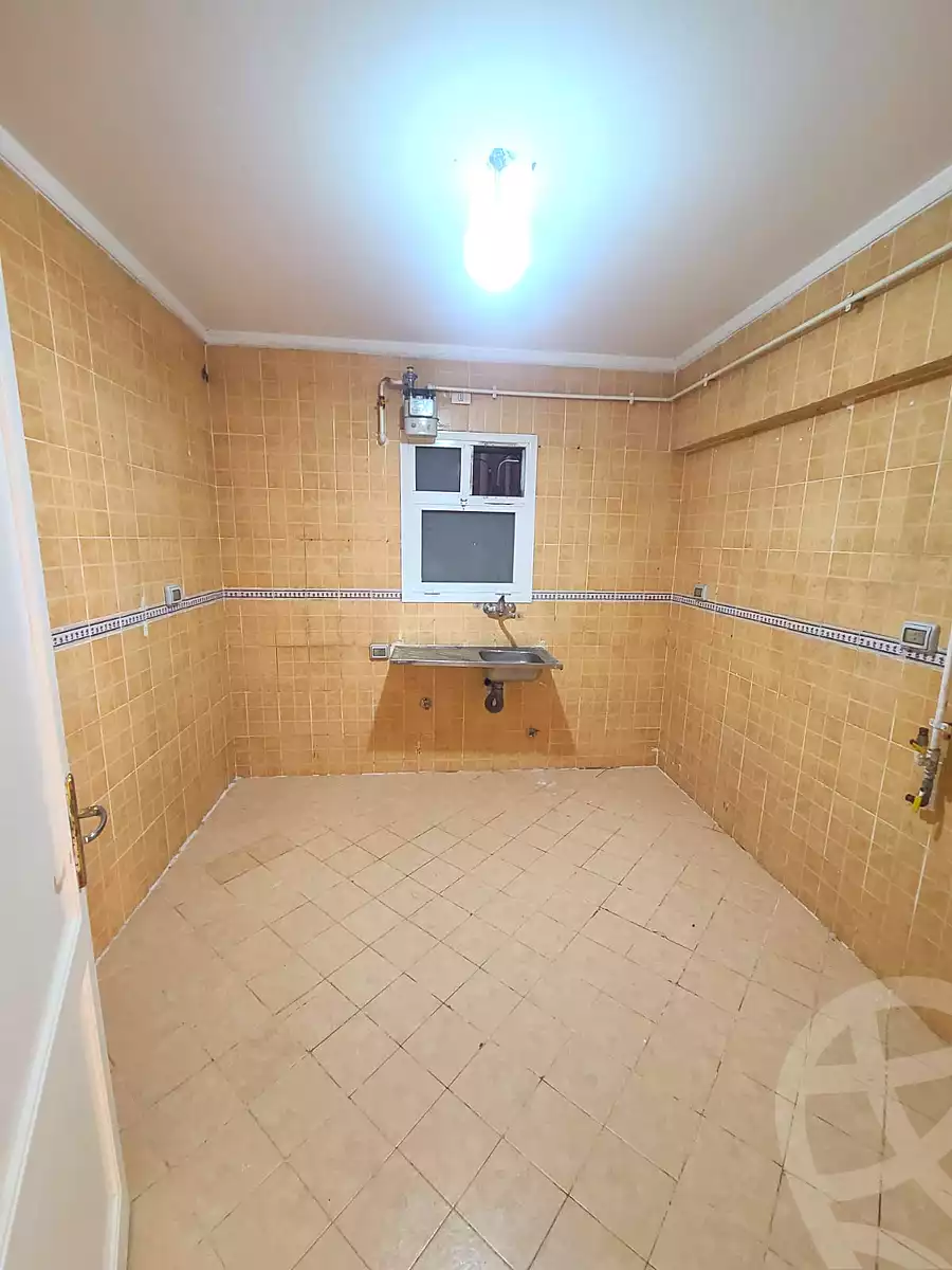 https://aqarmap.com.eg/ar/listing/7015698-for-sale-cairo-new-cairo-lrhb-city-phase-8