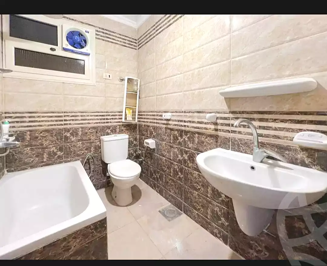 https://aqarmap.com.eg/en/listing/7016330-for-sale-alexandria-el-asafra-l-sfr-bhry-atlas-st