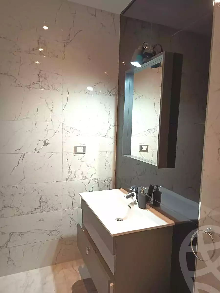 https://aqarmap.com.eg/ar/listing/7017284-for-rent-cairo-new-cairo-compounds-villette-kmbwnd-sky-kwndwz-swdyk-villette