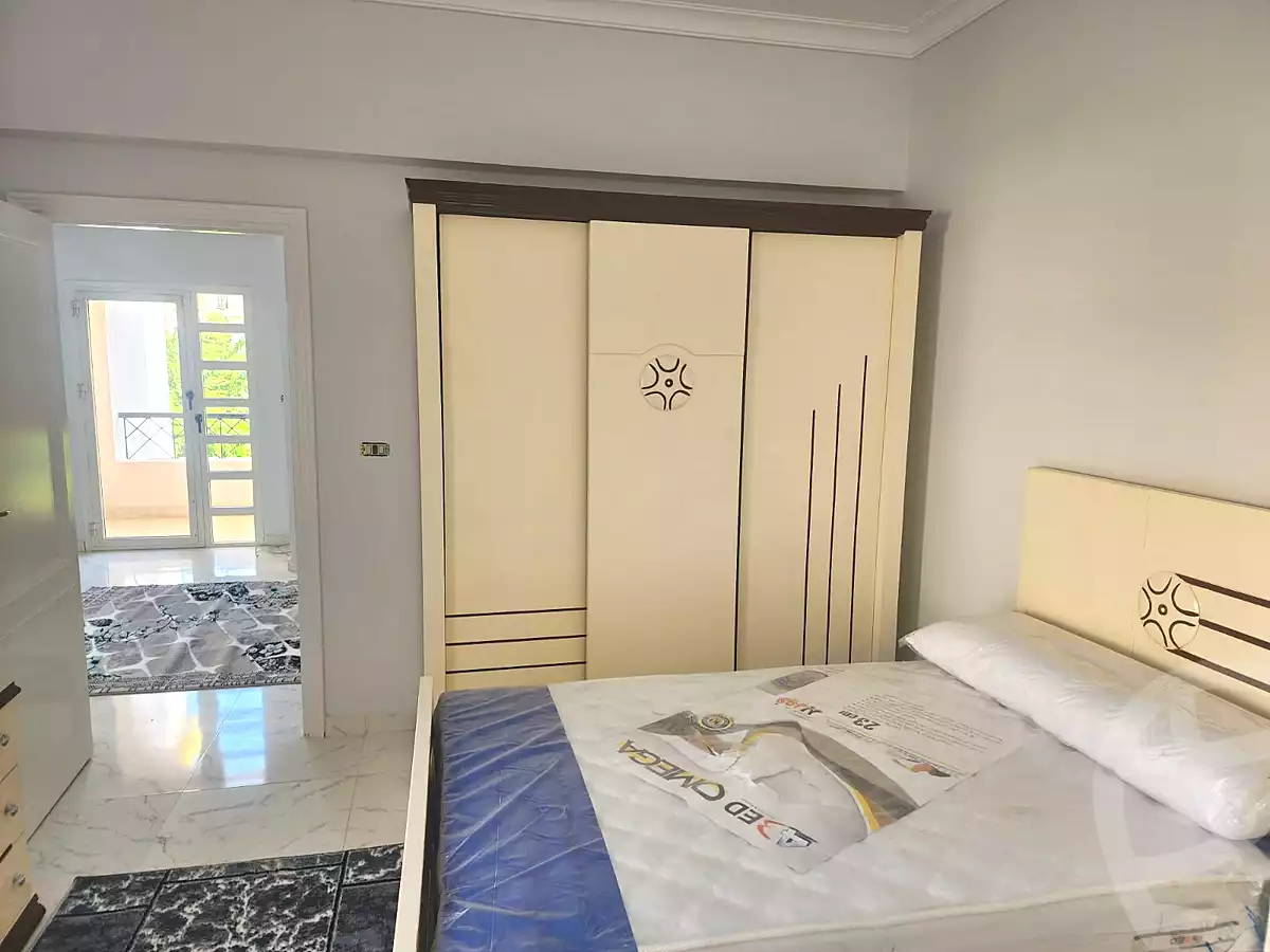 https://aqarmap.com.eg/en/listing/7017415-for-rent-cairo-new-cairo-lrhb-city-phase-1-ahmed-rami-st