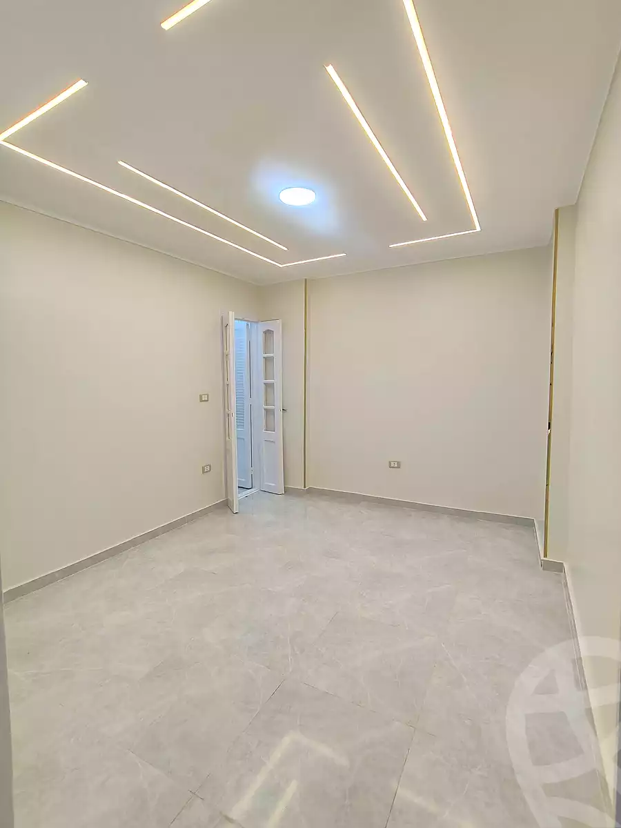 https://aqarmap.com.eg/en/listing/7017812-for-sale-alexandria-sydy-bshr-sydy-bshr-bhry-street-15