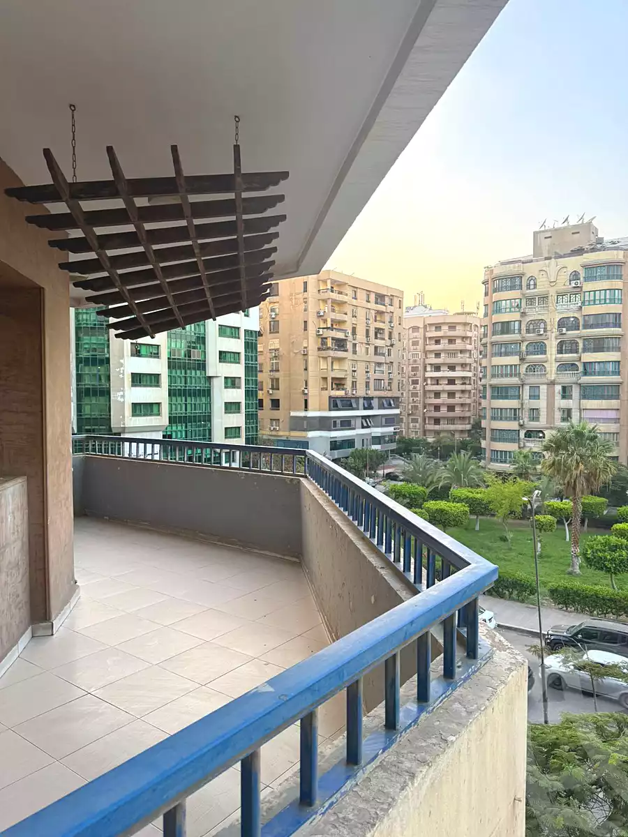 https://aqarmap.com.eg/ar/listing/7015179-for-sale-cairo-nasr-city-hay-el-sefarat-sifarat-st