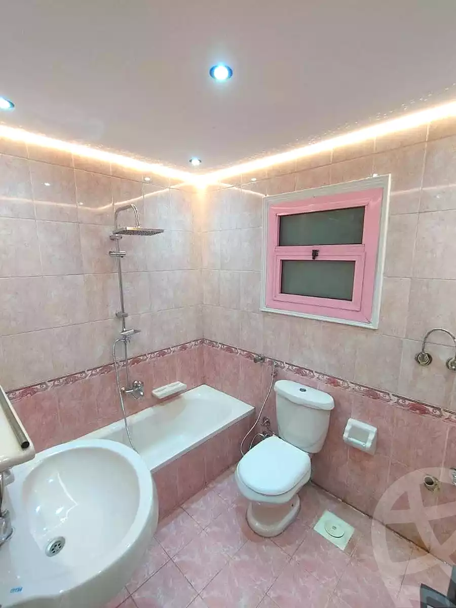 https://aqarmap.com.eg/en/listing/7019604-for-sale-alexandria-sydy-bshr-sydy-bshr-bhry-shr-khld-bn-lwlyd