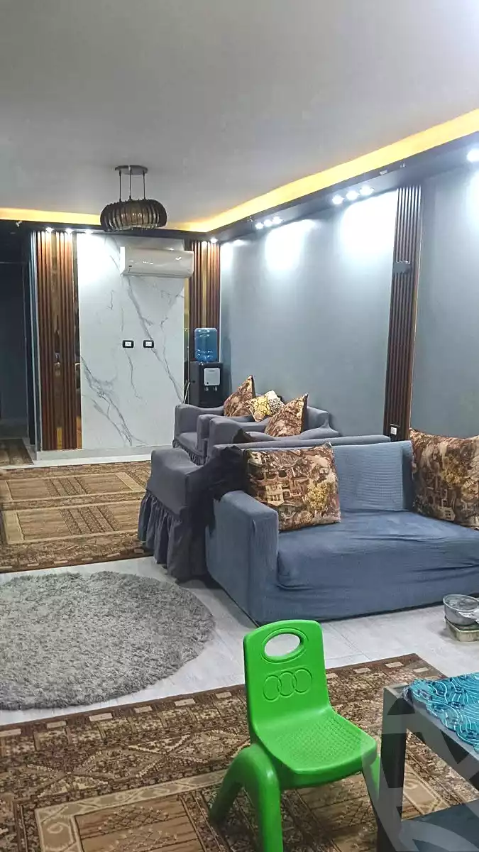 https://aqarmap.com.eg/ar/listing/7019873-for-sale-cairo-helwan-ahmed-enci-st