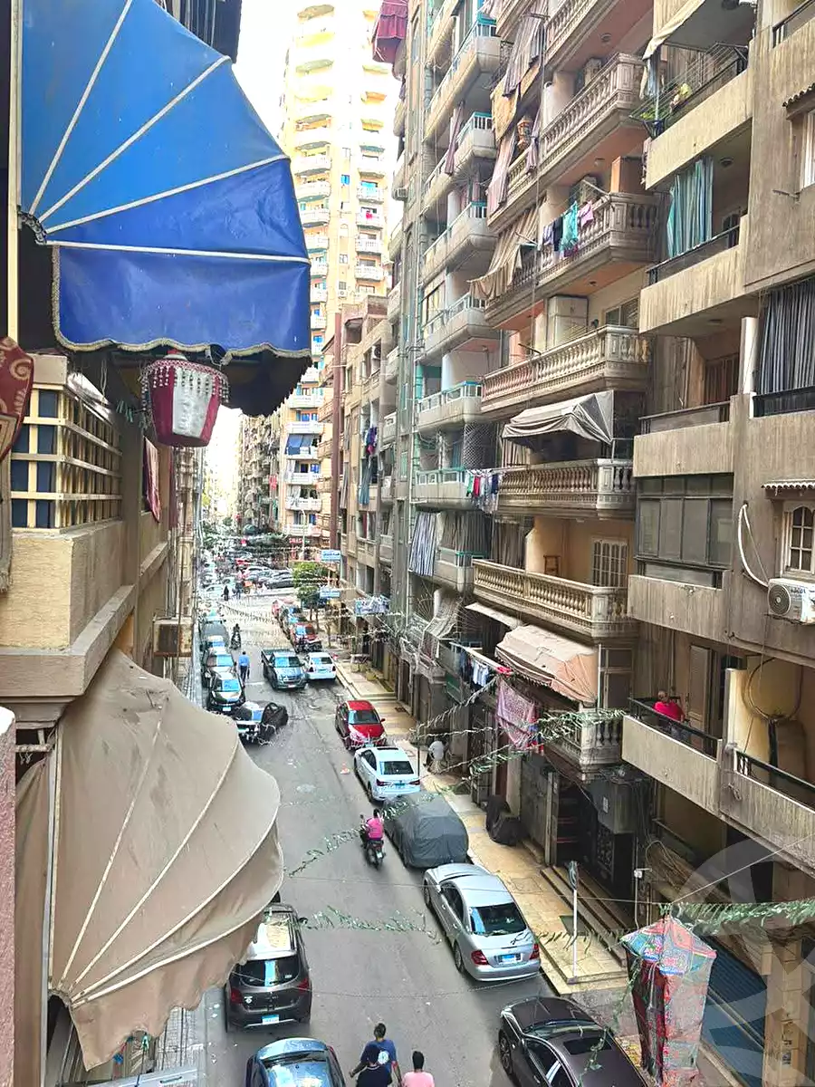 https://aqarmap.com.eg/en/listing/7020544-for-sale-alexandria-sydy-bshr-sydy-bshr-bhry-street-15