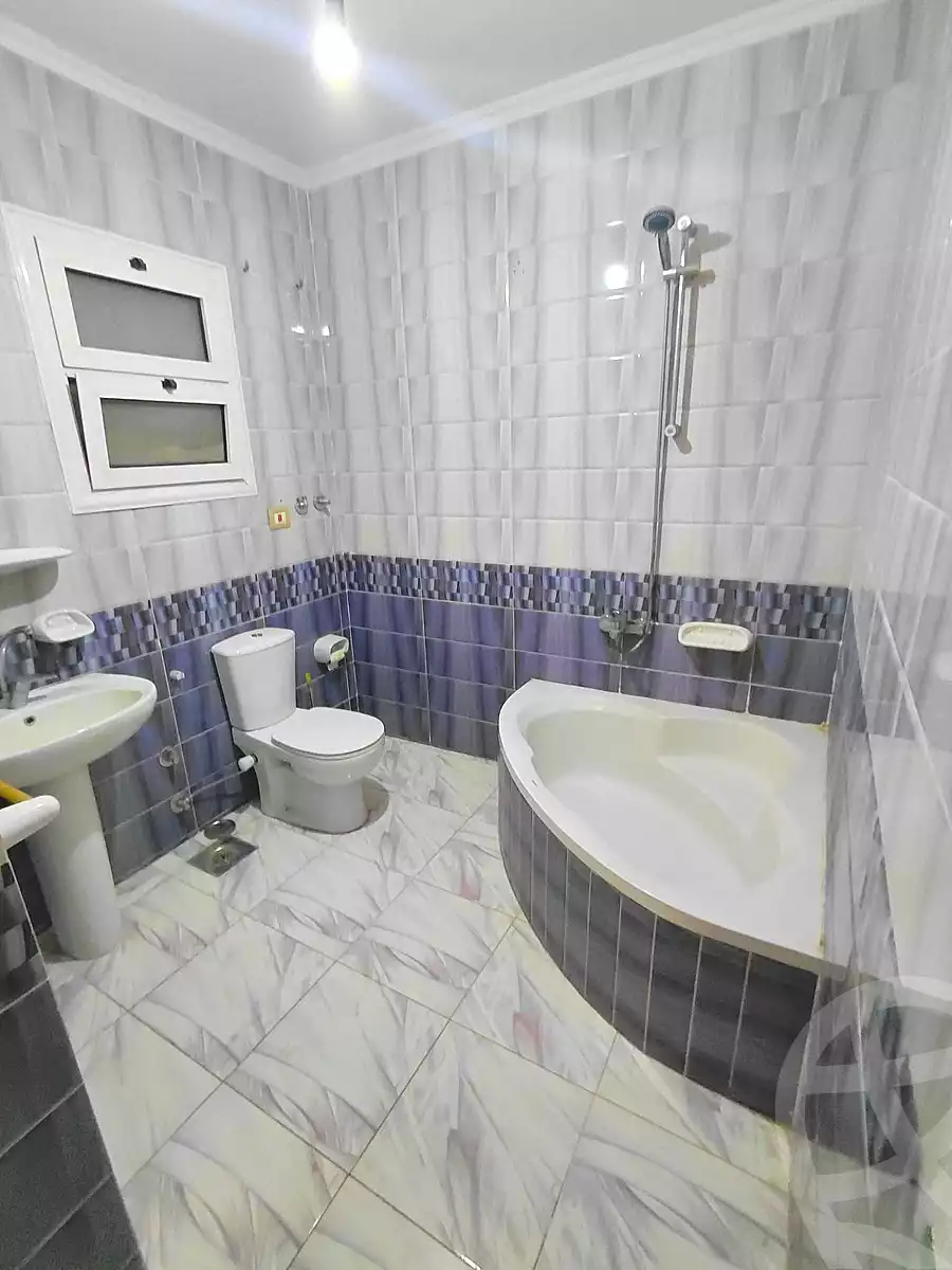 https://aqarmap.com.eg/ar/listing/7020555-for-sale-alexandria-sydy-bshr-sydy-bshr-bhry-khalil-hamada-st