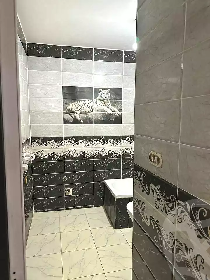 https://aqarmap.com.eg/en/listing/7020831-for-sale-alexandria-al-agamy-el-hanouvel-al-asdakaa-st