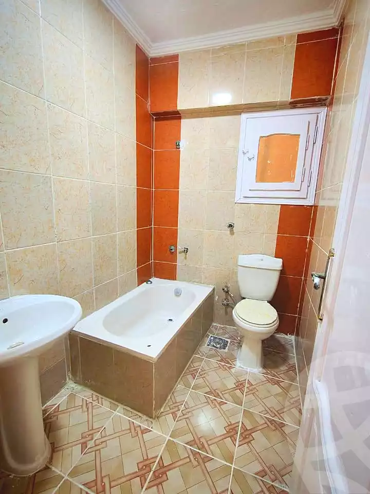 https://aqarmap.com.eg/ar/listing/7020948-for-sale-alexandria-al-agamy-shataa-el-nakheel
