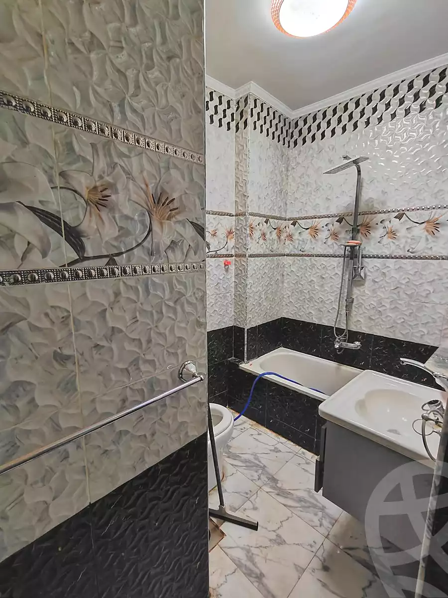 https://aqarmap.com.eg/en/listing/7021279-for-sale-cairo-ain-shams-yn-shms-lgrby