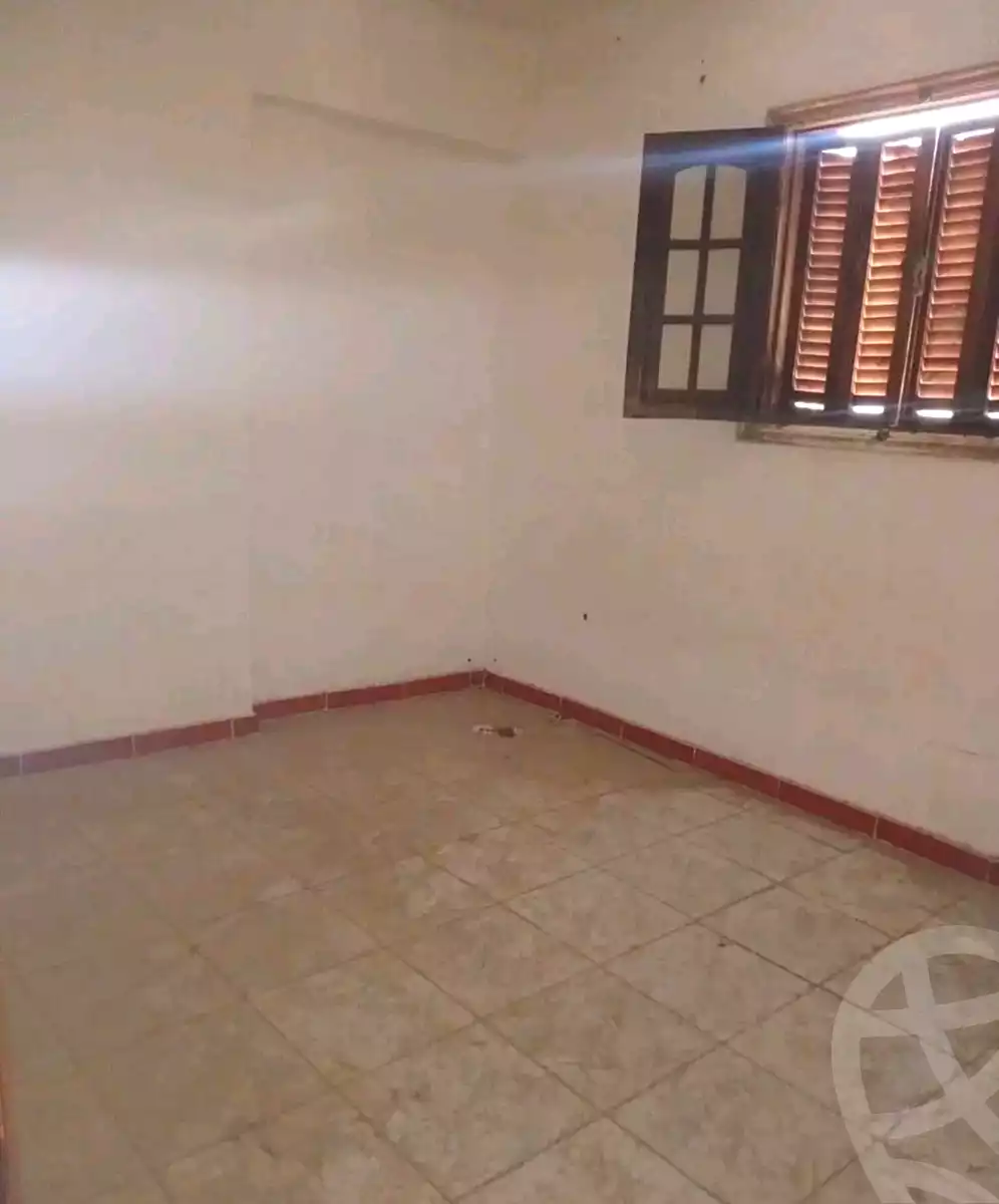 https://aqarmap.com.eg/ar/listing/7021394-for-sale-alexandria-sydy-bshr-shr-mlk-hfny