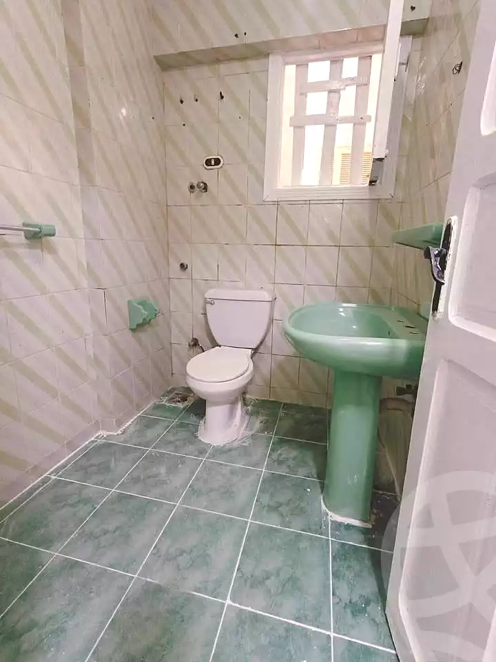 https://aqarmap.com.eg/en/listing/7022501-for-sale-alexandria-al-agamy-shataa-el-nakheel
