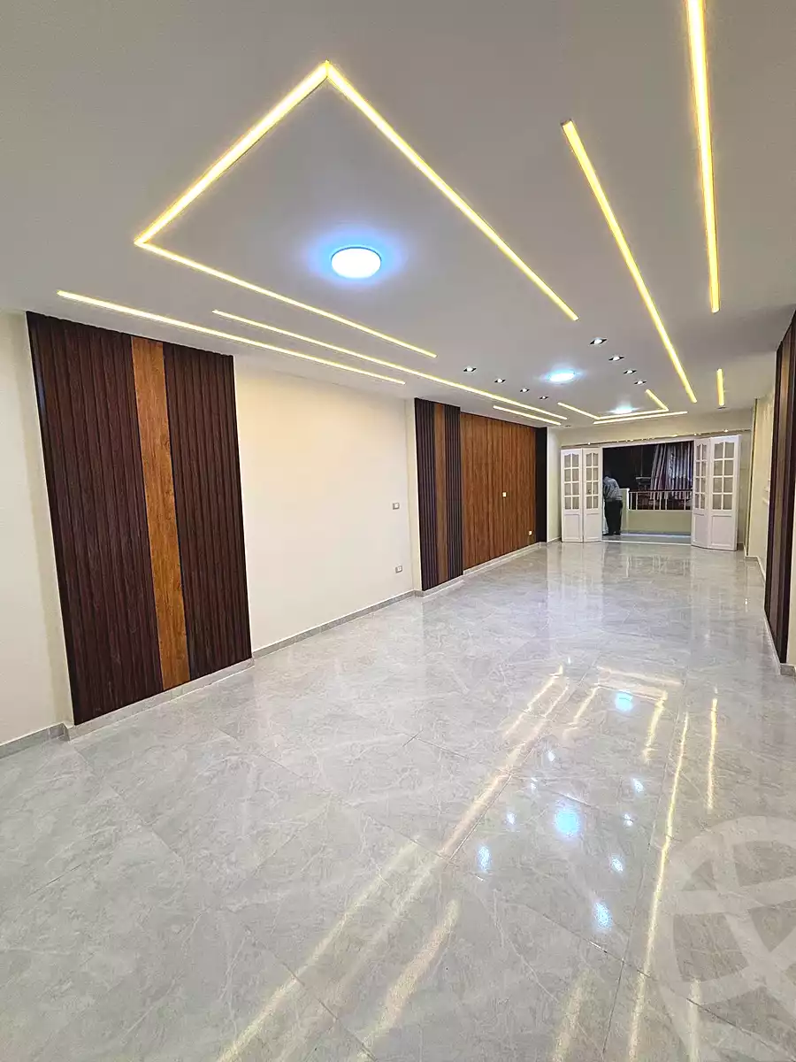 https://aqarmap.com.eg/ar/listing/7022692-for-sale-alexandria-miami-mahmoud-el-isawy-st