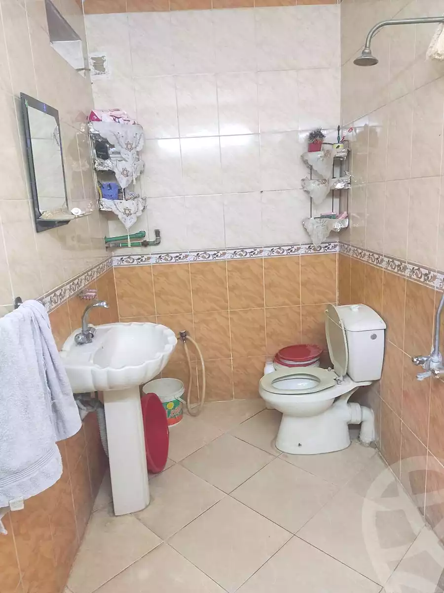 https://aqarmap.com.eg/ar/listing/7022829-for-sale-cairo-helwan-el-shareaa-el-sharby-st