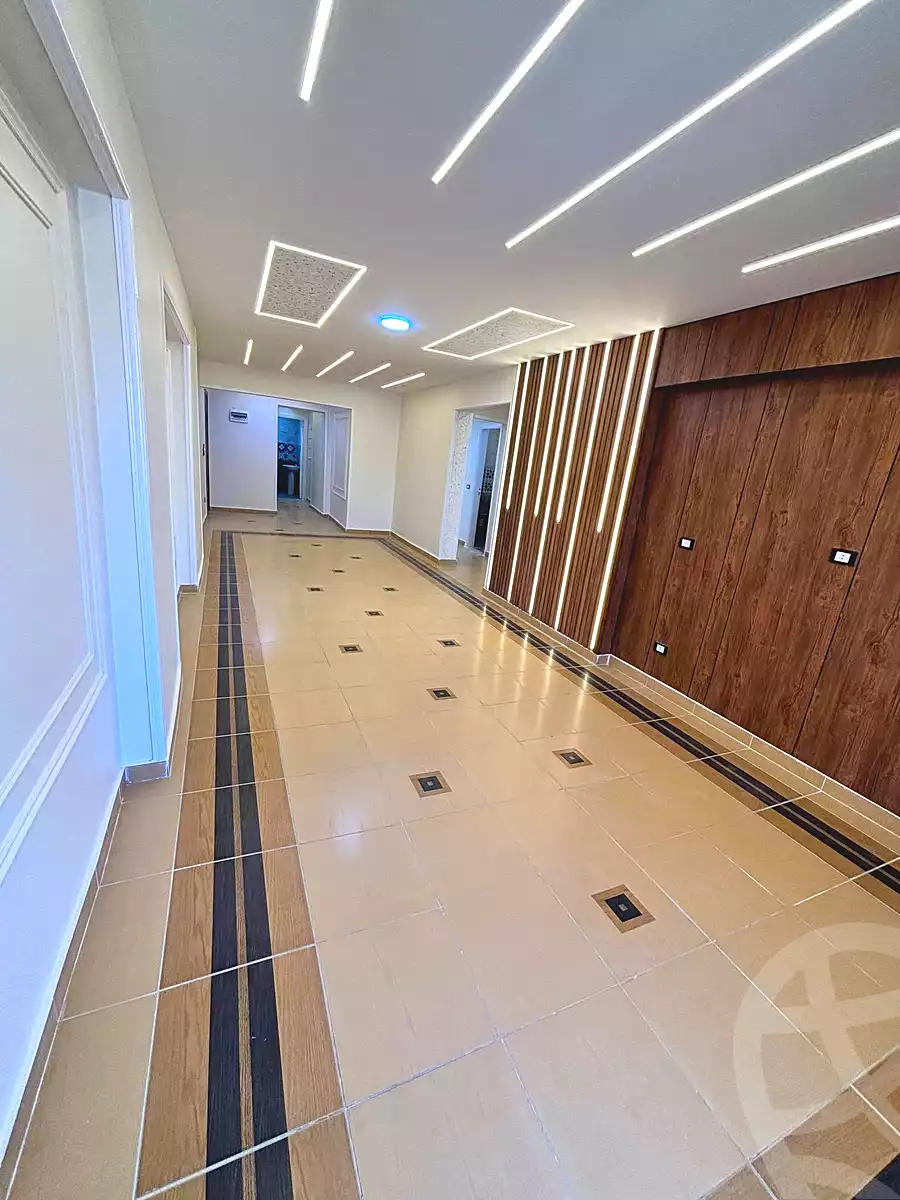 https://aqarmap.com.eg/ar/listing/7023098-for-sale-alexandria-miami-el-gaish-rd-st