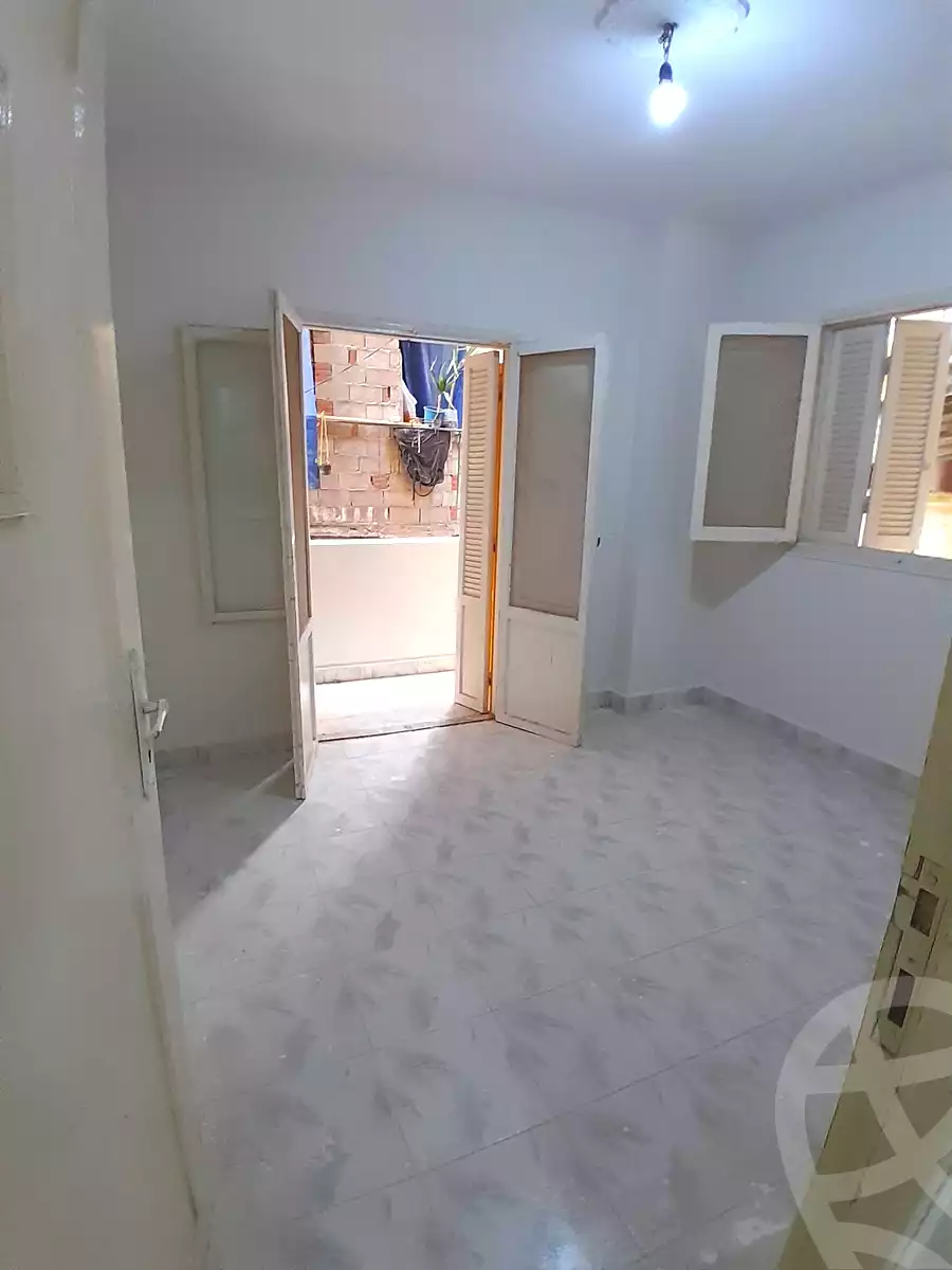 https://aqarmap.com.eg/en/listing/7023142-for-sale-alexandria-al-agamy-el-hanouvel-radwan-st