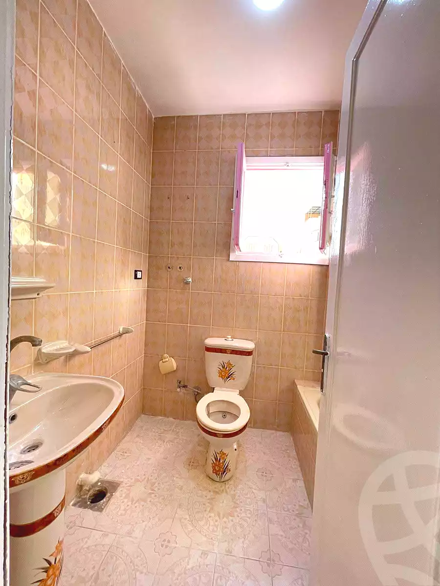 https://aqarmap.com.eg/ar/listing/7024087-for-sale-alexandria-al-agamy-shataa-el-nakheel