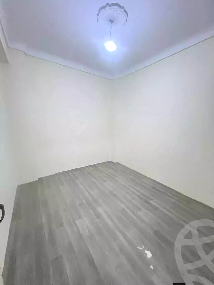 https://aqarmap.com.eg/ar/listing/7025104-for-sale-alexandria-lsywf-el-falki