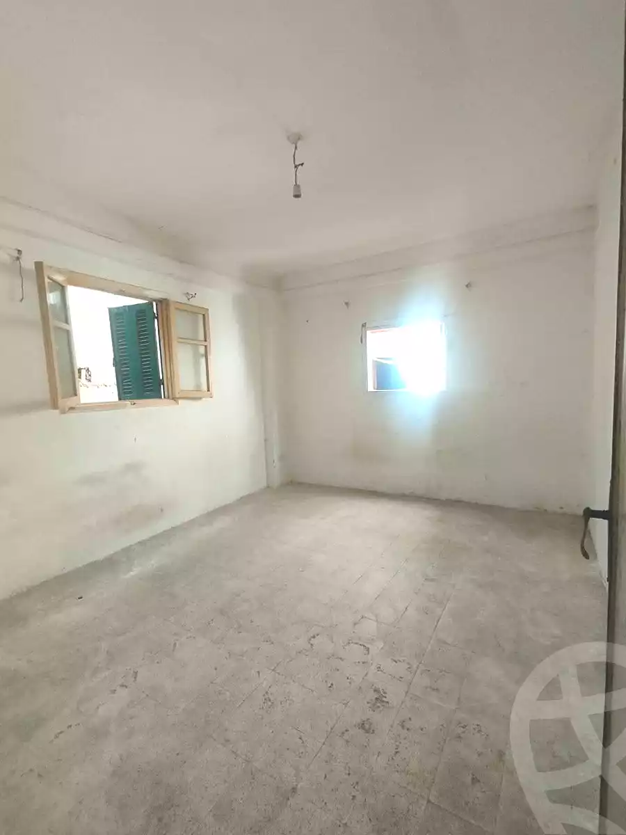 https://aqarmap.com.eg/ar/listing/7025393-for-sale-alexandria-al-agamy-lbytsh-ain-shams-st