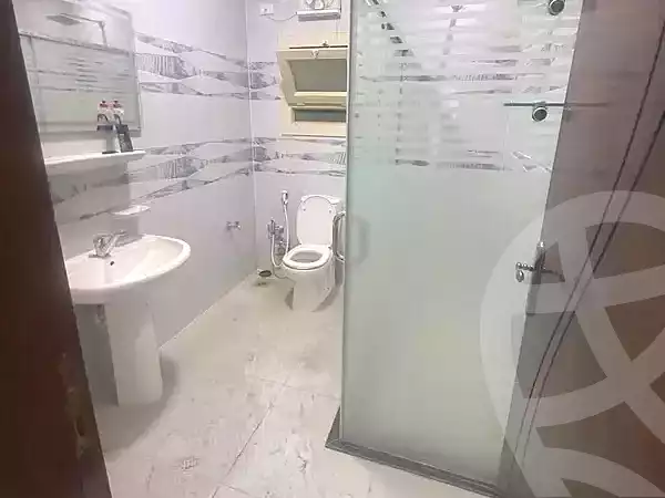 https://aqarmap.com.eg/ar/listing/7025912-for-rent-sharqia-zagazig-zagazig-city-ghasham-rd