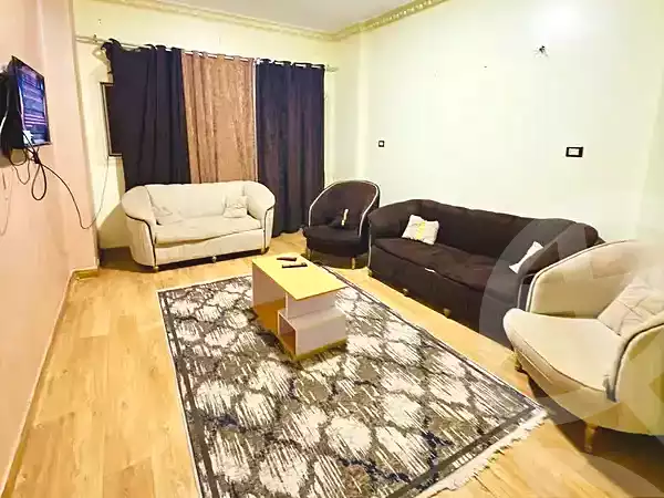 https://aqarmap.com.eg/ar/listing/7025920-for-rent-sharqia-zagazig-zagazig-city-ghasham-rd