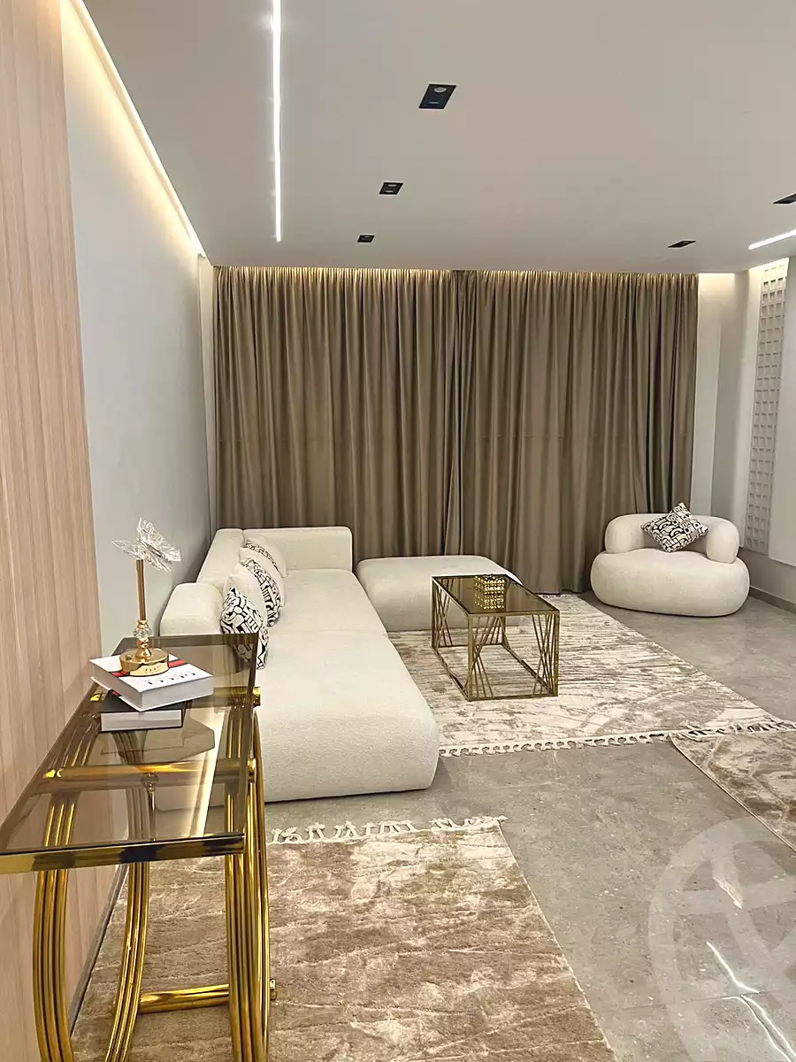 https://aqarmap.com.eg/ar/listing/7027807-for-rent-cairo-new-cairo-compounds-hyde-park-centre-ville-hyde-park