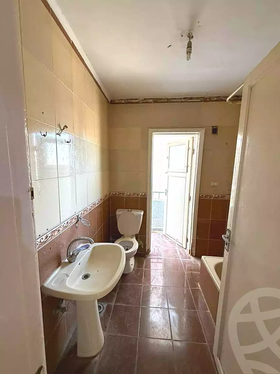 https://aqarmap.com.eg/ar/listing/7028348-for-sale-cairo-heliopolis-ard-el-golf-el-nozha-st