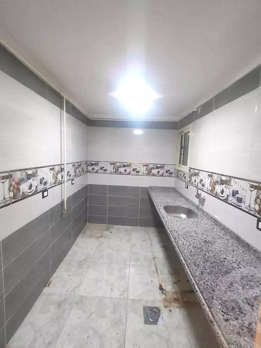 https://aqarmap.com.eg/ar/listing/7028510-for-sale-alexandria-lsywf-el-seyouf-qebly-el-salam-st