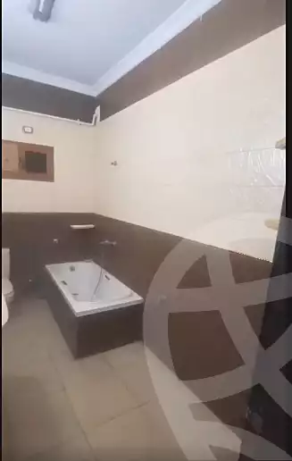 https://aqarmap.com.eg/en/listing/7028969-for-sale-cairo-helwan-hadayek-helwan-nile-corniche-st