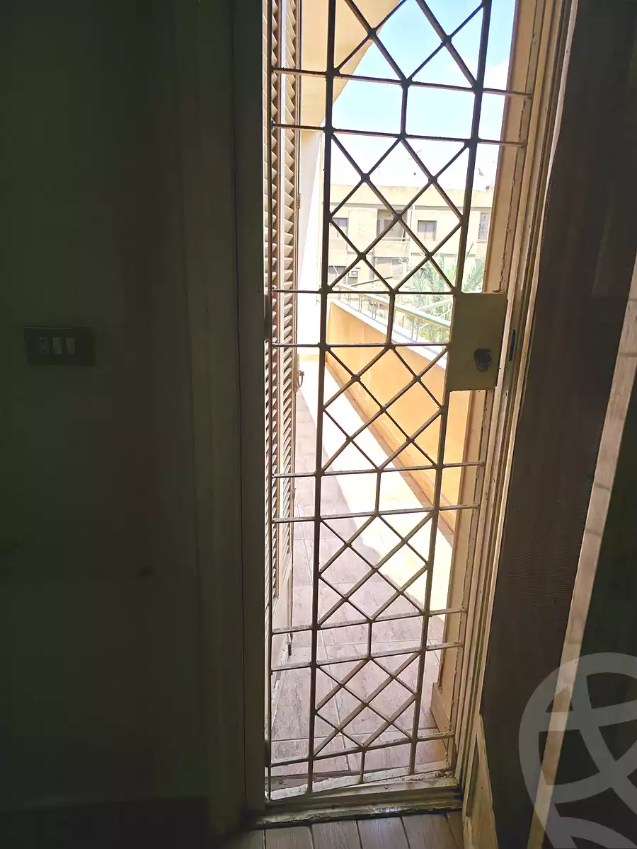 https://aqarmap.com.eg/en/listing/7029276-for-sale-cairo-helwan-el-shareaa-el-sharby-st