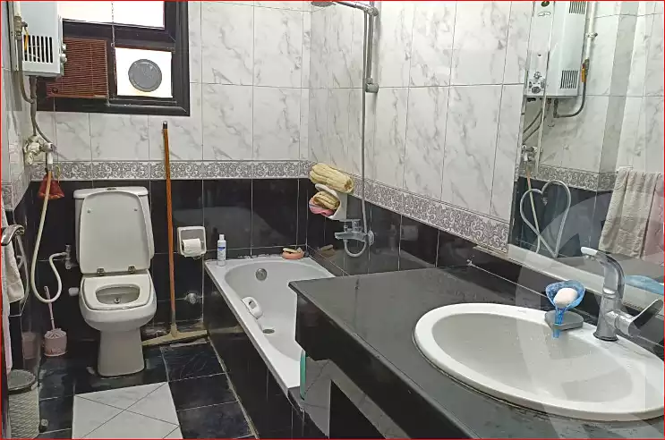https://aqarmap.com.eg/en/listing/7029802-for-sale-cairo-helwan-rostom-st