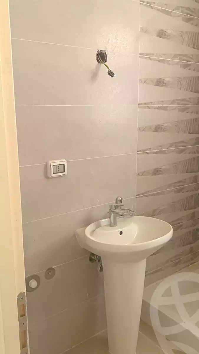 https://aqarmap.com.eg/ar/listing/6862631-for-rent-cairo-new-administrative-capital-r7-celia-mntq-l-mrt-2