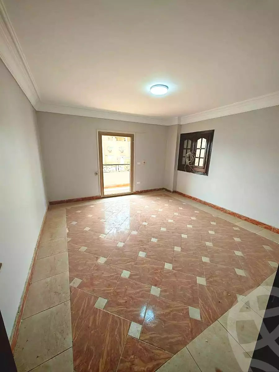 https://aqarmap.com.eg/en/listing/7029996-for-sale-cairo-helwan-ahmed-enci-st